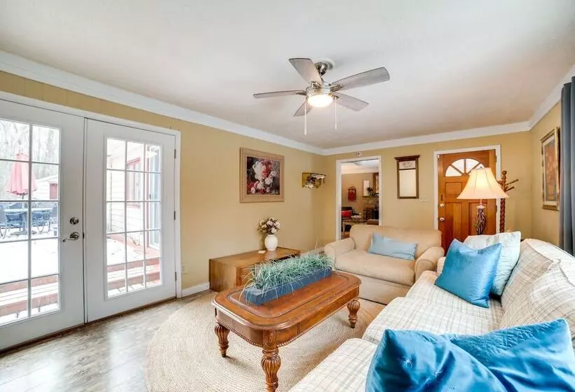 Rector Home W/ Hot Tub ~ 6 Mi To Ligonier!