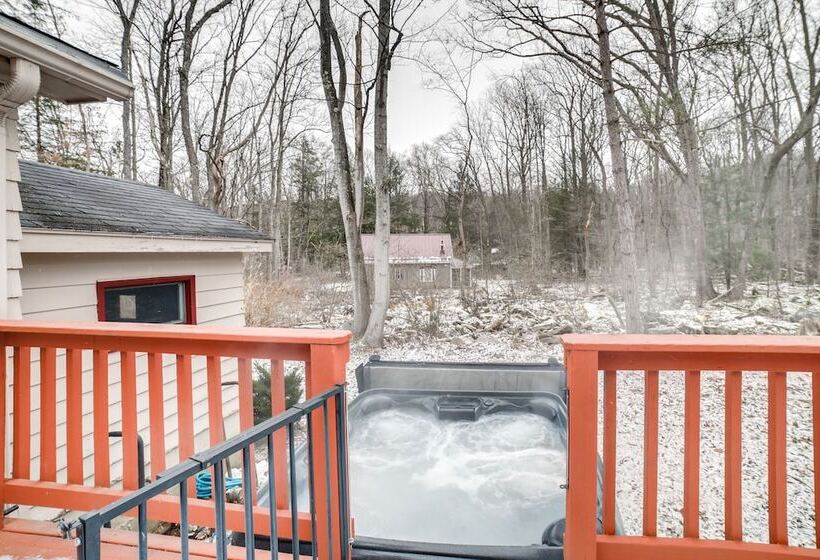 Rector Home W/ Hot Tub ~ 6 Mi To Ligonier!