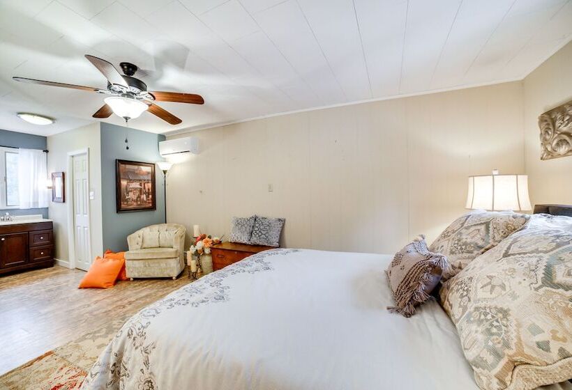 Rector Home W/ Hot Tub ~ 6 Mi To Ligonier!