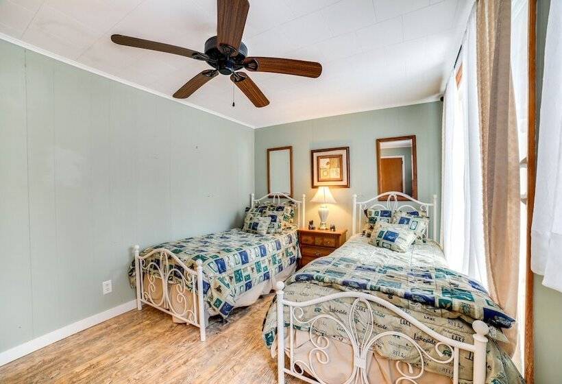 Rector Home W/ Hot Tub ~ 6 Mi To Ligonier!