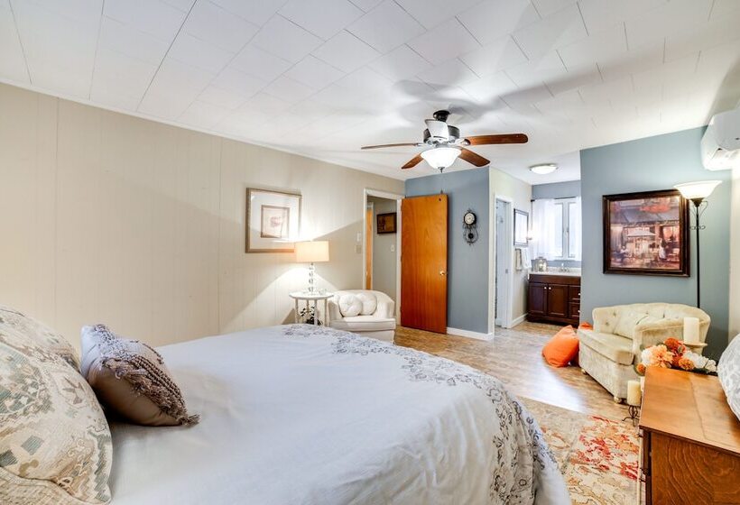 Rector Home W/ Hot Tub ~ 6 Mi To Ligonier!