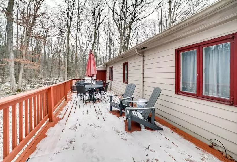 Rector Home W/ Hot Tub ~ 6 Mi To Ligonier!