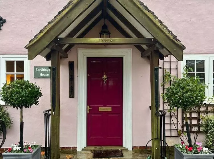 Residenssi Luxury Brick And Flint House In Funtington