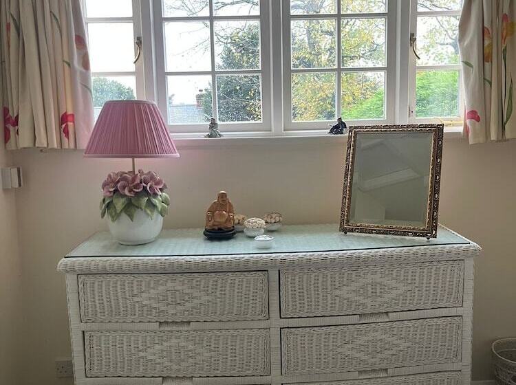 레지던스 Luxury Brick And Flint House In Funtington