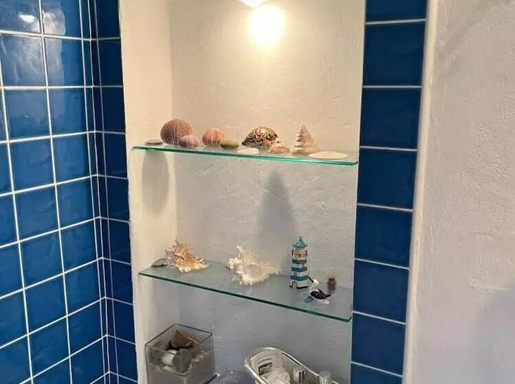 Residenssi Luxury Brick And Flint House In Funtington