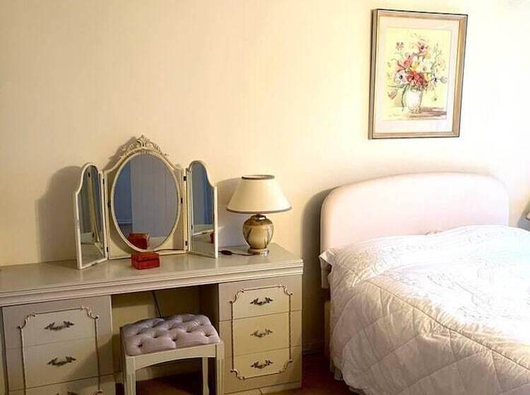 레지던스 Luxury Brick And Flint House In Funtington