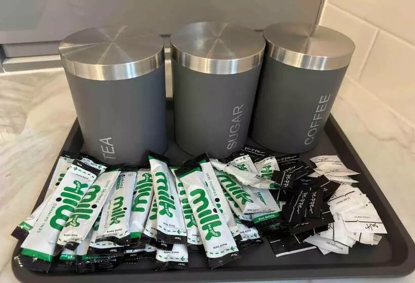 Residenssi Ldeal Home For Large Groups,families & Contractors