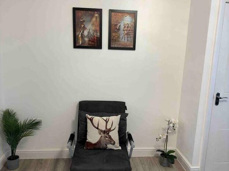 레지던스 Ldeal Home For Large Groups,families & Contractors