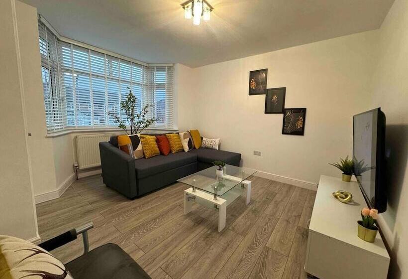 레지던스 Ldeal Home For Large Groups,families & Contractors