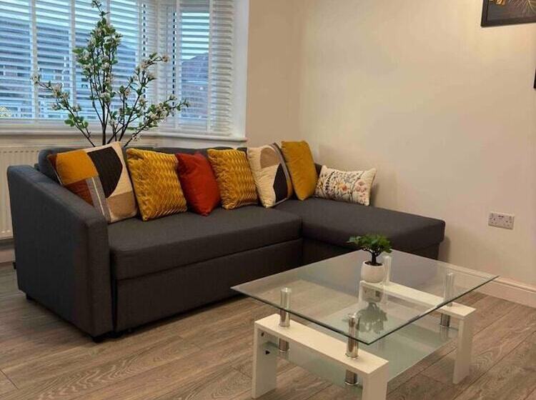 레지던스 Ldeal Home For Large Groups,families & Contractors