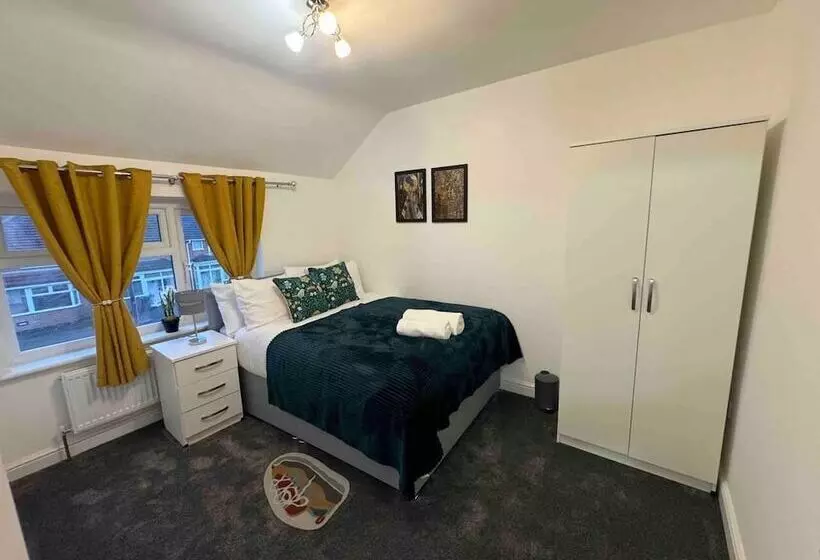 Residenssi Ldeal Home For Large Groups,families & Contractors