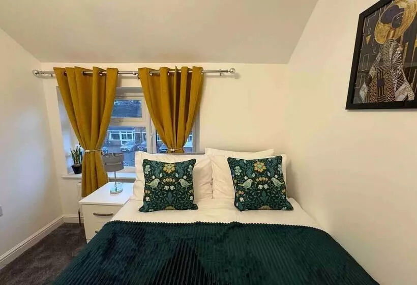 Residenssi Ldeal Home For Large Groups,families & Contractors