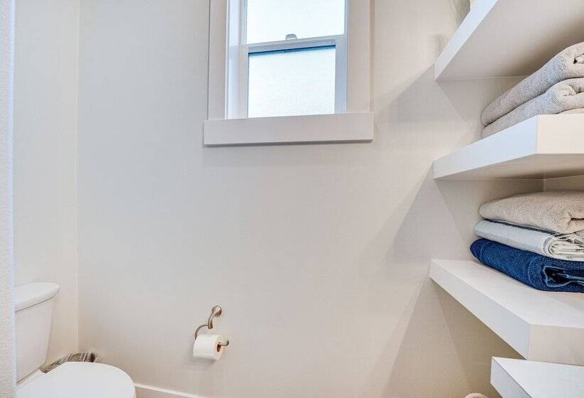 Richland Home W/ Hot Tub: Wineries, Hikes & More!