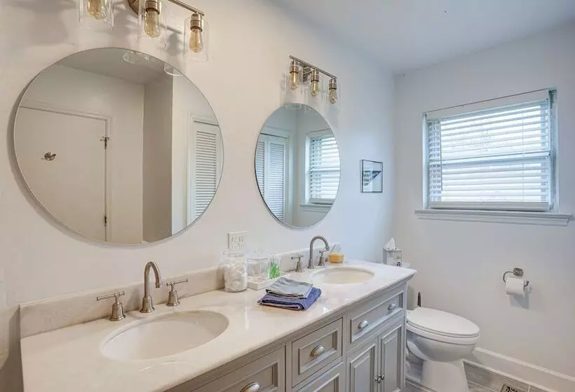 Rossville Home Near Downtown & Lookout Mountain!