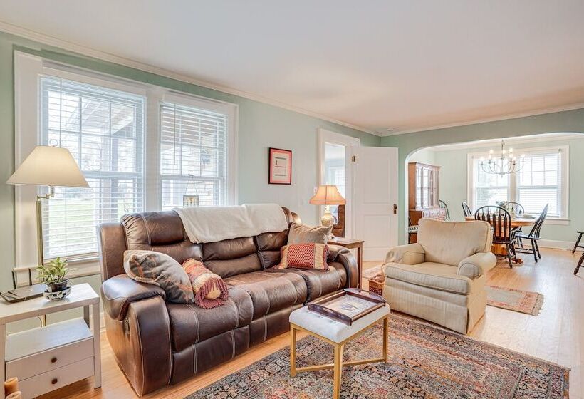 Rossville Home Near Downtown & Lookout Mountain!