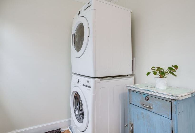 Rossville Home Near Downtown & Lookout Mountain!