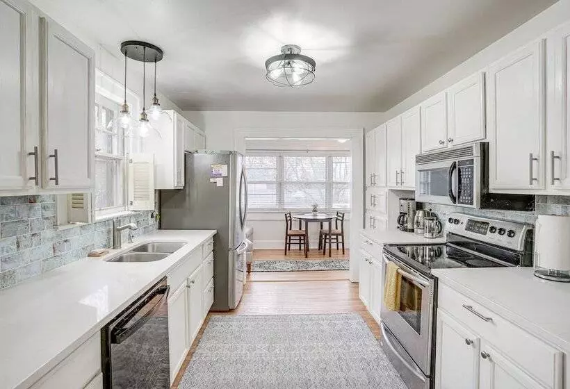 Rossville Home Near Downtown & Lookout Mountain!