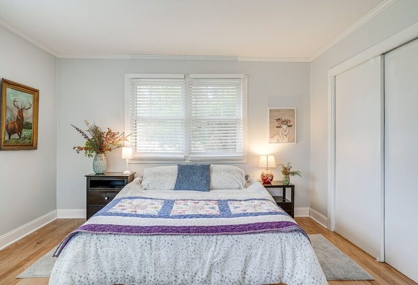 Rossville Home Near Downtown & Lookout Mountain!