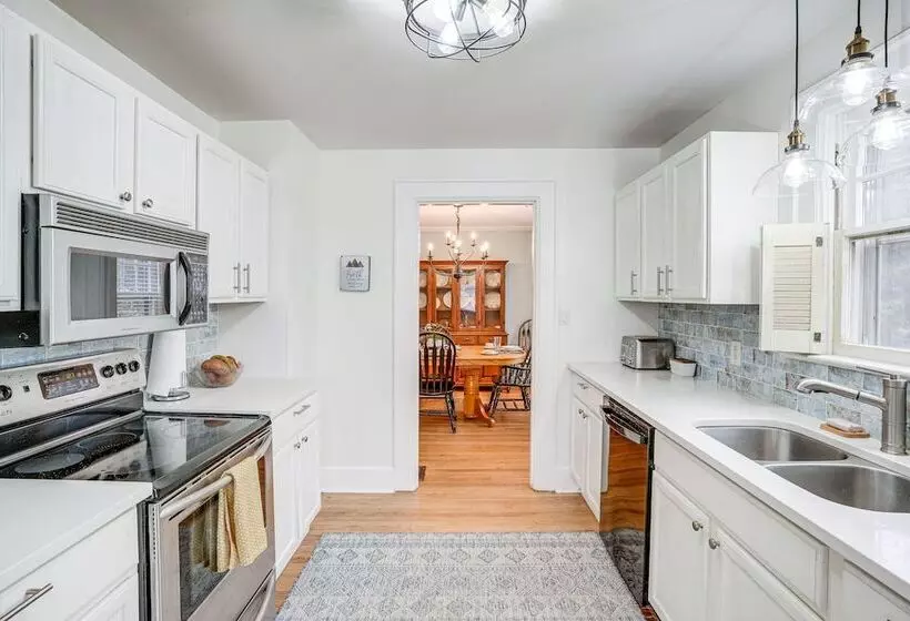 Rossville Home Near Downtown & Lookout Mountain!