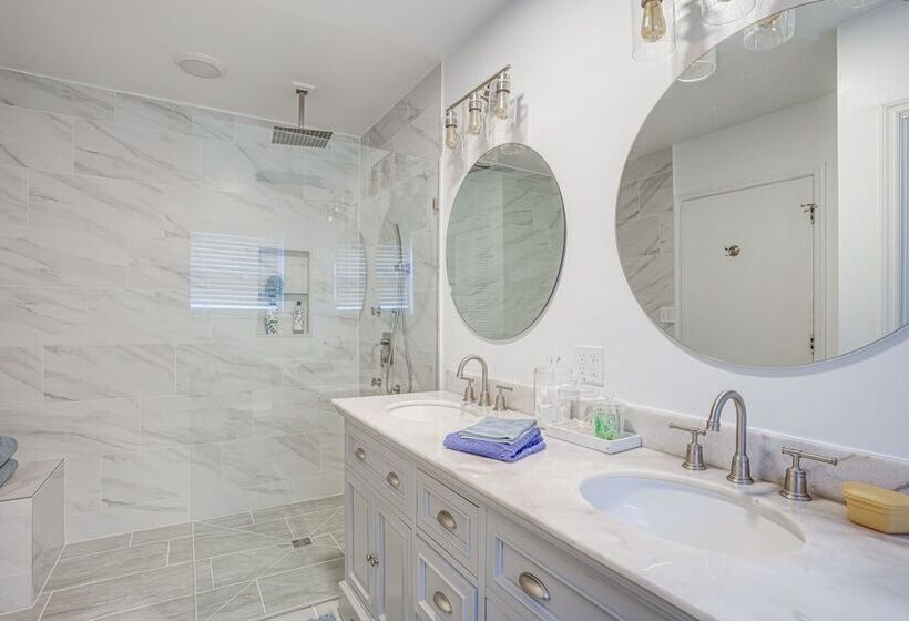 Rossville Home Near Downtown & Lookout Mountain!