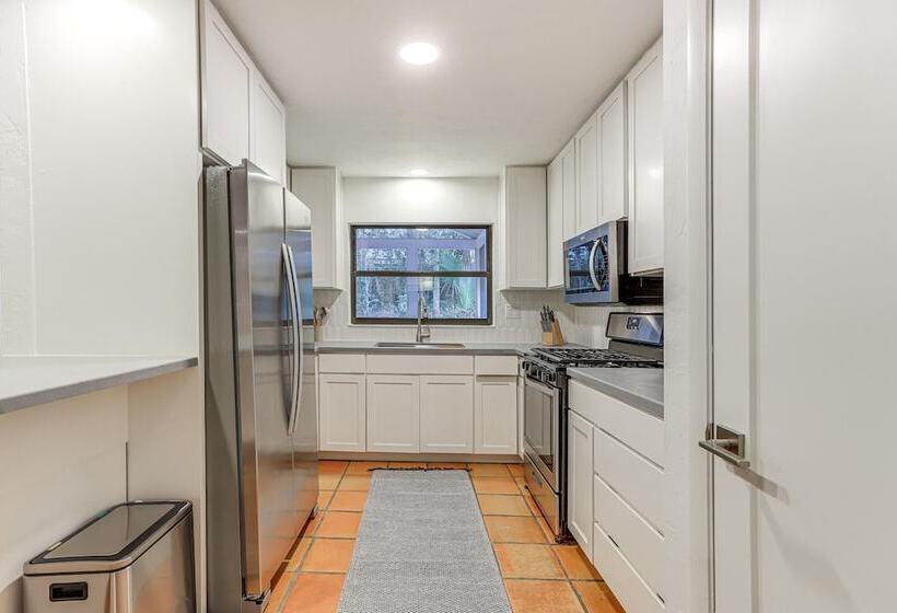 Sunny Gainesville Home ~ Half Mi To Uf Campus!