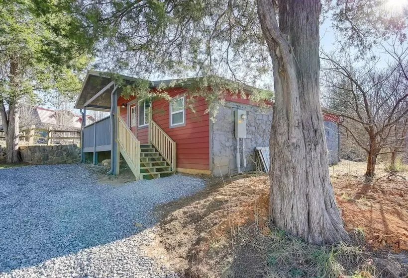 Cozy Cottage W/ Pool Btwn Knoxville & Pigeon Forge