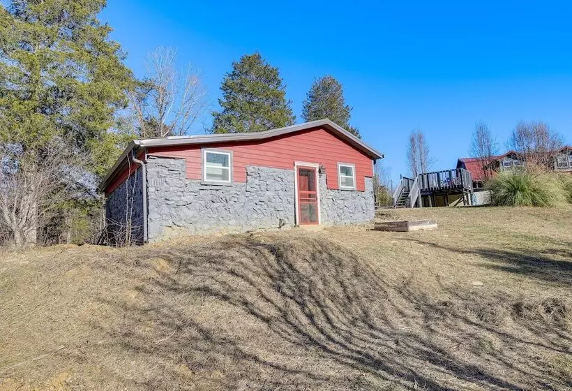Cozy Cottage W/ Pool Btwn Knoxville & Pigeon Forge