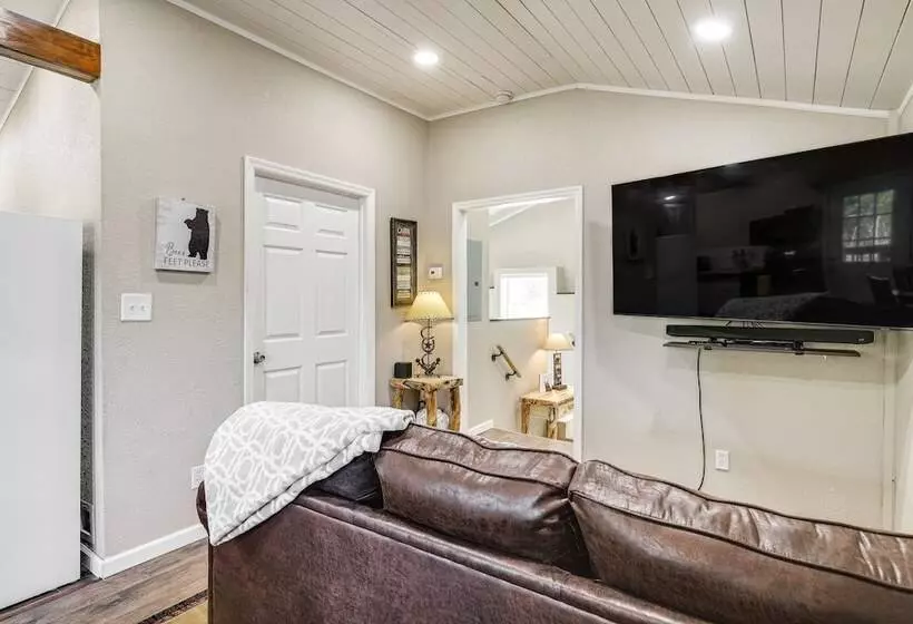 Cozy Cottage W/ Pool Btwn Knoxville & Pigeon Forge