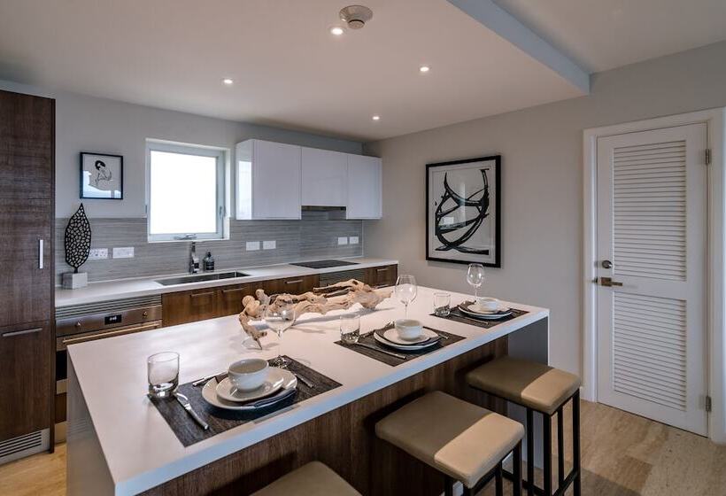 The Point At Petite Calivigny