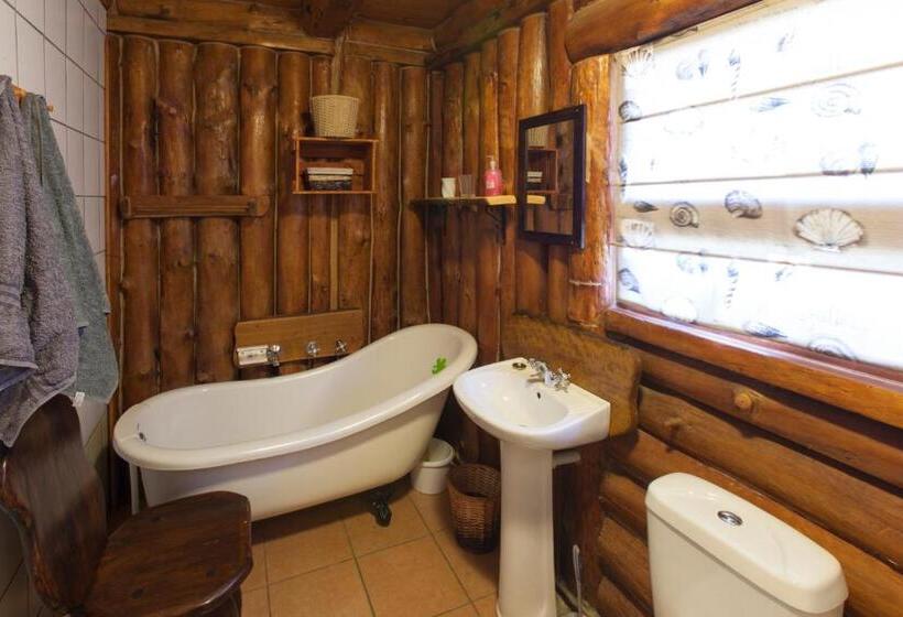 A Log Home At Buffalo Creek