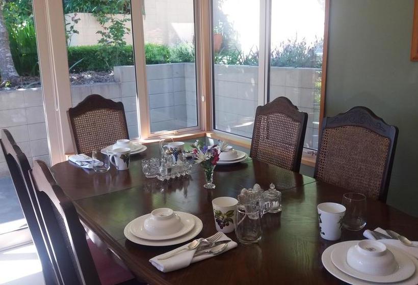 Bed and Breakfast Akaroa Fyrnebrooke House
