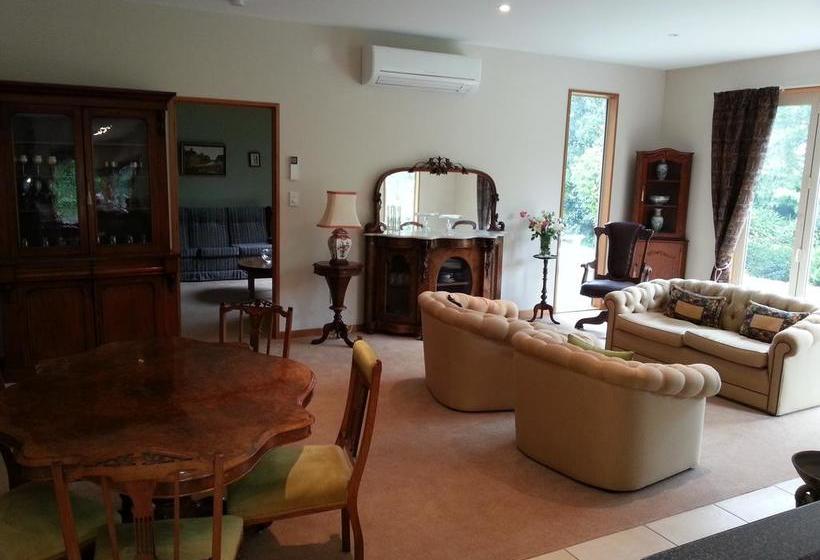 Bed and Breakfast Akaroa Fyrnebrooke House