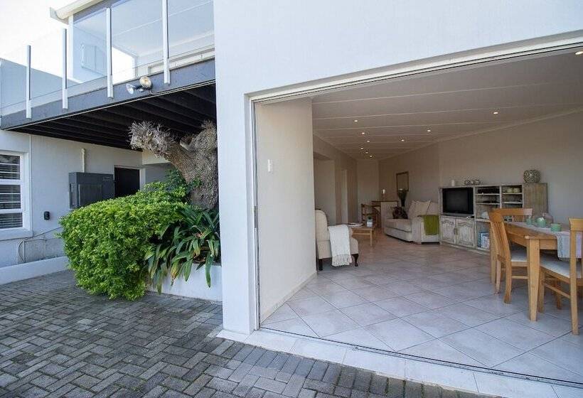 Bed and Breakfast Dockside Guest House