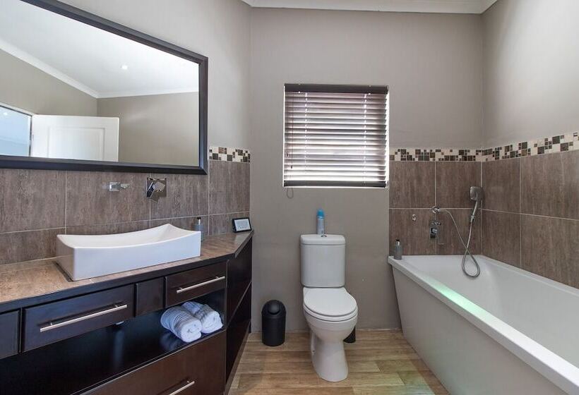 Bed and Breakfast Dockside Guest House