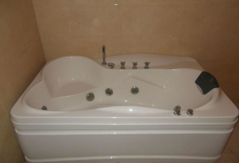 هتل Garvaish Luxury