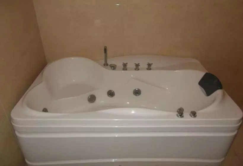 هتل Garvaish Luxury