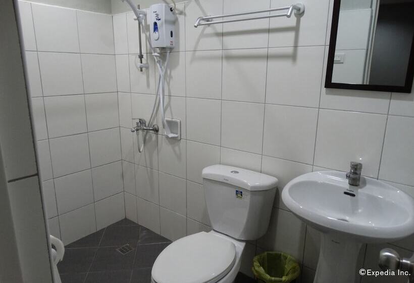 هتل Harbour Gardens Tourist Inn