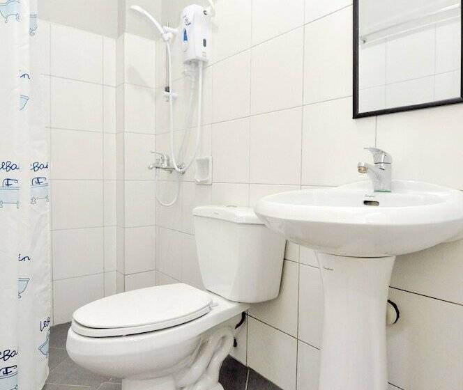 هتل Harbour Gardens Tourist Inn