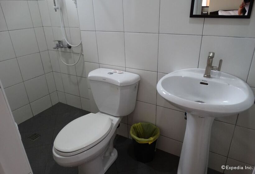 هتل Harbour Gardens Tourist Inn