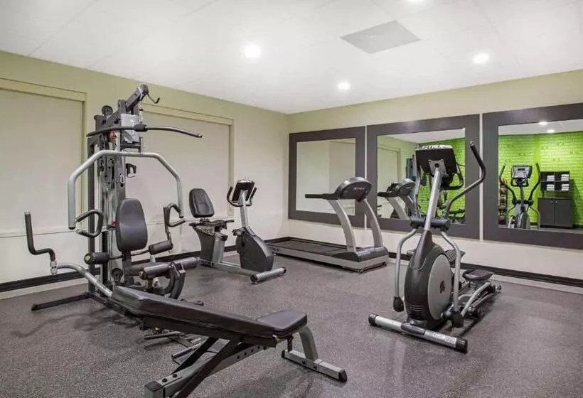 ホテル La Quinta By Wyndham Lake Charles   Westlake