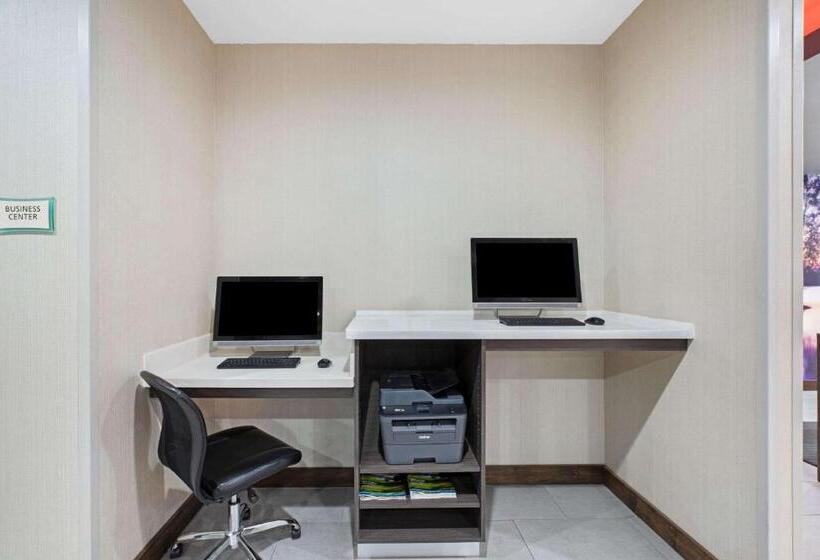 酒店 La Quinta By Wyndham Lake Charles Westlake