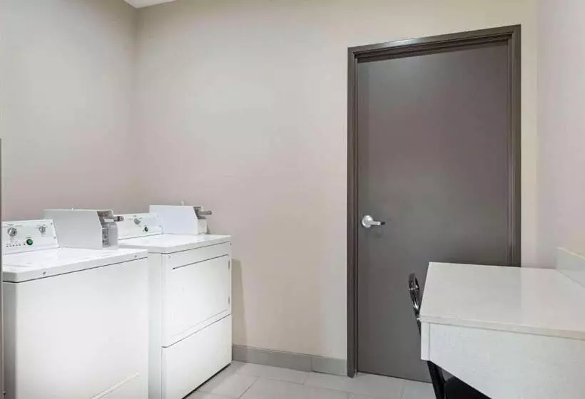 ホテル La Quinta By Wyndham Lake Charles   Westlake