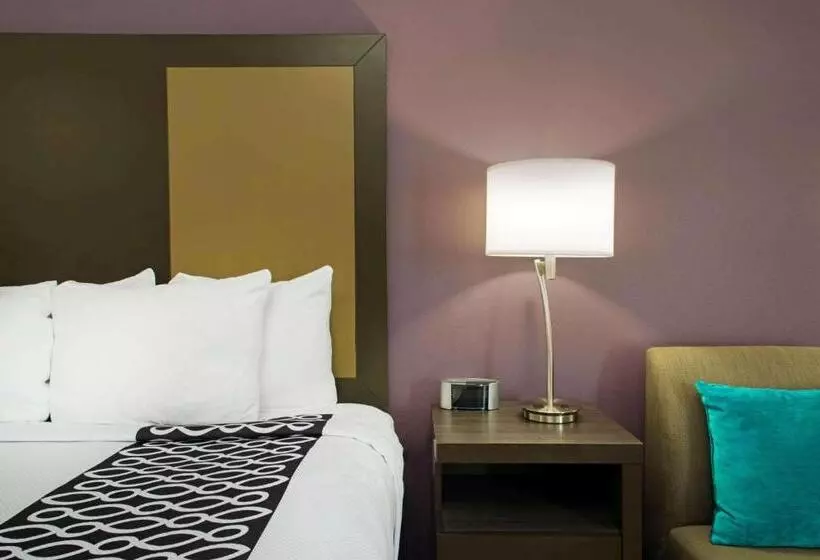 ホテル La Quinta By Wyndham Lake Charles   Westlake