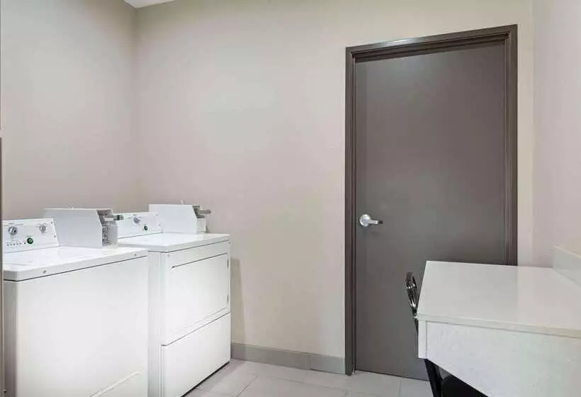 ホテル La Quinta By Wyndham Lake Charles   Westlake