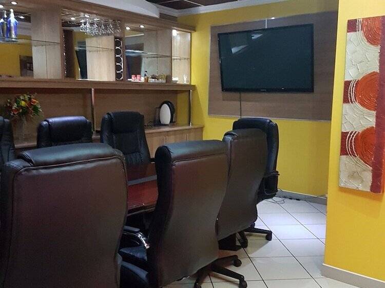 בית מלון כפרי The Inn By Ilawu