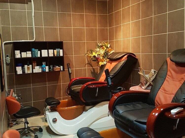 בית מלון כפרי The Inn By Ilawu