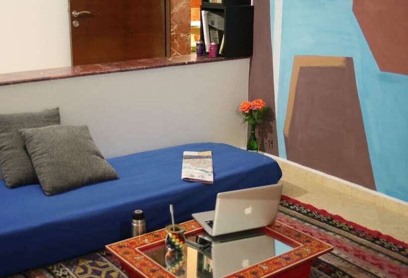 Mia Hostels