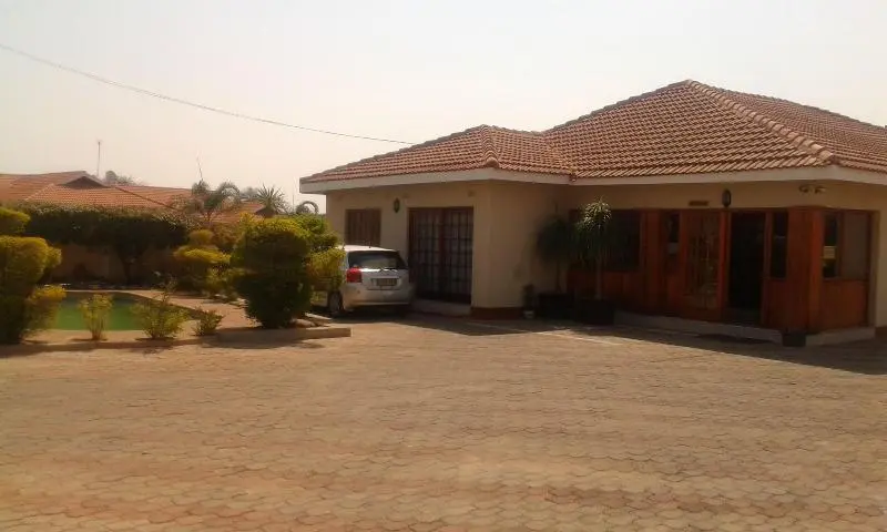 پانسیون Comfort Palace Guest House Francistown