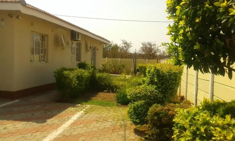 پانسیون Comfort Palace Guest House Francistown
