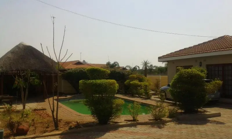 پانسیون Comfort Palace Guest House Francistown